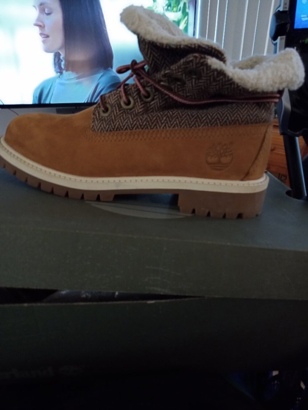 Timberland boots for girls size 4